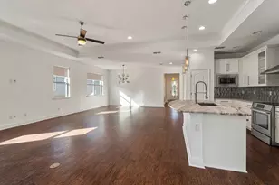 805 Molly, Sarasota, FL 34232 - Photo 7