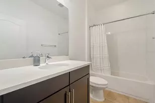 805 Molly, Sarasota, FL 34232 - Photo 21