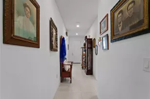 2405 Gabel Oak Dr, North Port, FL 34289 - Photo 9