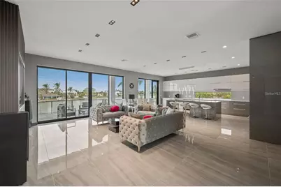 36 Dolphin Drive, Treasure Island, FL 33706 - Photo 3