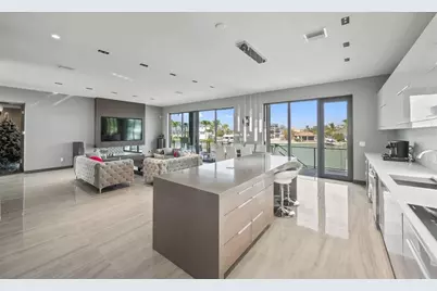 36 Dolphin Drive, Treasure Island, FL 33706 - Photo 9