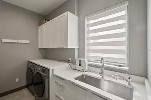 36 Dolphin Dr, Treasure Island, FL 33706 - Photo 23