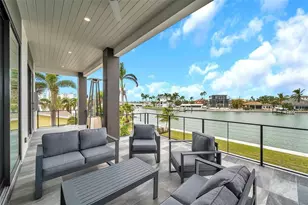 36 Dolphin Dr, Treasure Island, FL 33706 - Photo 17