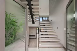 36 Dolphin Dr, Treasure Island, FL 33706 - Photo 47