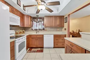 3947 Panola Ln, Sarasota, FL 34232 - Photo 7