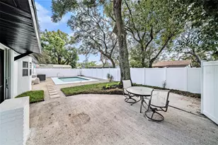 10714 N Central Ave, Tampa, FL 33612 - Photo 9