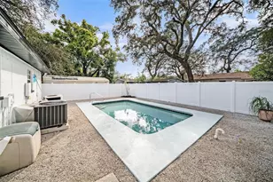 10714 N Central Ave, Tampa, FL 33612 - Photo 7