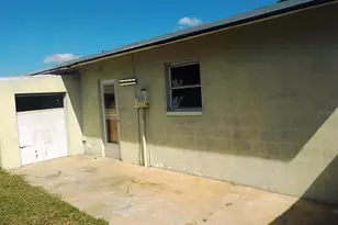 30 Oakland Hills Ct, Rotonda West, FL 33947 - Photo 5