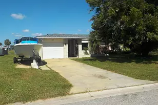 30 Oakland Hills Ct, Rotonda West, FL 33947 - Photo 1