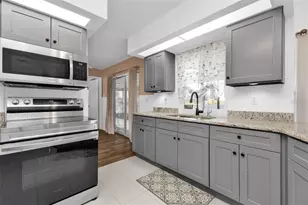 625 Ennis Terrace NW, Port Charlotte, FL 33952 - Photo 9