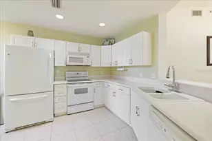 12060 Summergate Cir, Fort Myers, FL 33913 - Photo 9