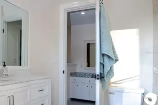 2719 Forest Knoll Dr, Sarasota, FL 34232 - Photo 13