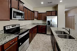 10810 Standing Stone Dr, Wimauma, FL 33598 - Photo 3