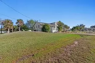 2835 Wisteria Pl, Punta Gorda, FL 33950 - Photo 25