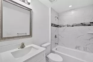 1021 SW 9th Ave, Cape Coral, FL 33991 - Photo 9