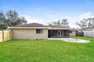 6215 65th Pl E, Palmetto, FL 34221 - Photo 15