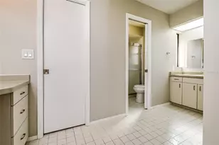 6215 65th Pl E, Palmetto, FL 34221 - Photo 11