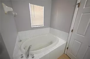 8221 Larrimore Ave, North Port, FL 34291 - Photo 11