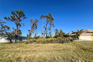 84 Fairway Rd, Rotonda West, FL 33947 - Photo 1