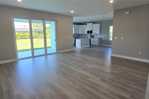 307 Mendoza St, Punta Gorda, FL 33983 - Photo 5