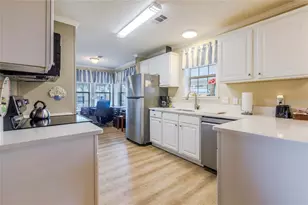 2100 Kings Hwy, Port Charlotte, FL 33980 - Photo 7