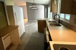 11048 Vanessa Ave, Englewood, FL 34224 - Photo 5