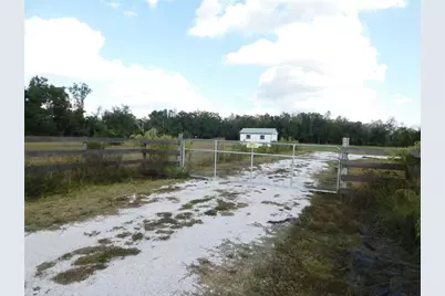 2460 NW Garvin Avenue, Arcadia, FL 34266 - Photo 3