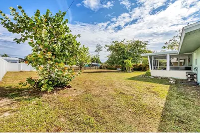 119 Sunnyside Street NW, Port Charlotte, FL 33952 - Photo 7