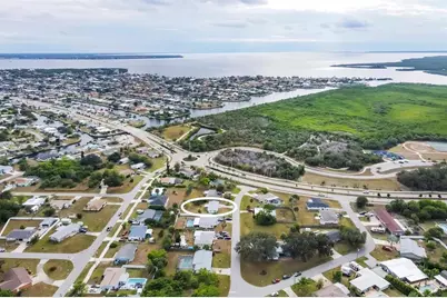 119 Sunnyside Street NW, Port Charlotte, FL 33952 - Photo 41