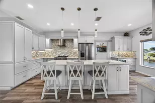 2911 Riverside Dr, Punta Gorda, FL 33950 - Photo 9