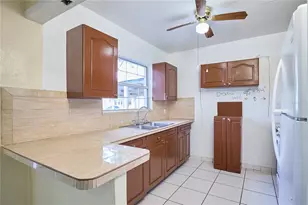 214 W Elm St, Tampa, FL 33604 - Photo 9