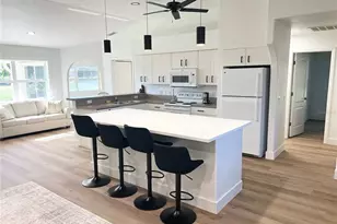 255 Medalist Rd, Rotonda West, FL 33947 - Photo 3