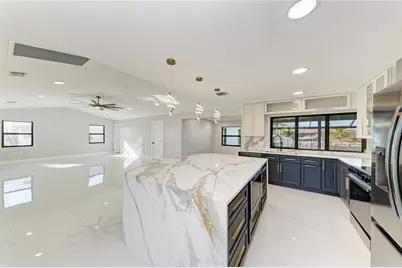 258 Tait Terrace SE, Port Charlotte, FL 33952 - Photo 17