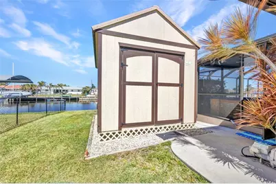 122 Colonial Street SE, Port Charlotte, FL 33952 - Photo 45