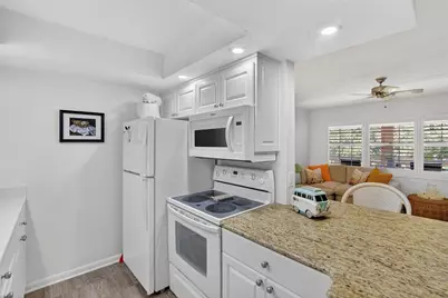 650 Pinellas Point Drive S #236, Saint Petersburg, FL 33705 - Photo 9