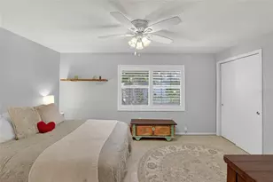 650 Pinellas Point Dr S, Saint Petersburg, FL 33705 - Photo 13