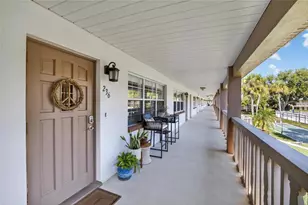 650 Pinellas Point Dr S, Saint Petersburg, FL 33705 - Photo 1