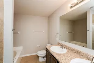 13307 Waterford Castle Dr, Dade City, FL 33525 - Photo 9