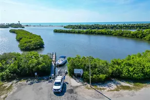 4909 Lemon Bay Dr, Venice, FL 34293 - Photo 5