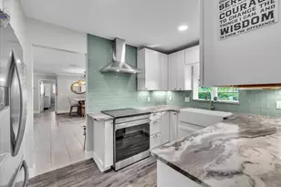 904 Inlet Cir, Venice, FL 34285 - Photo 17