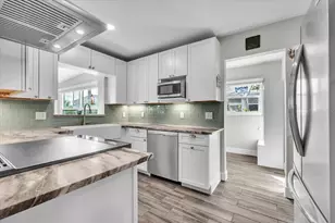 904 Inlet Cir, Venice, FL 34285 - Photo 15