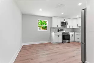 2516 W Kirby St, Tampa, FL 33614 - Photo 9