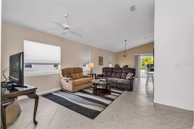 13412 SW Pembroke Circle N, Lake Suzy, FL 34269 - Photo 7