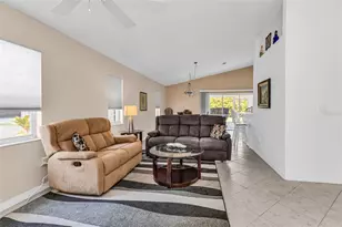 13412 SW Pembroke Cir N, Lake Suzy, FL 34269 - Photo 9