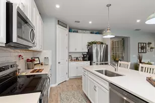 11819 Sistine Ln, Venice, FL 34293 - Photo 15
