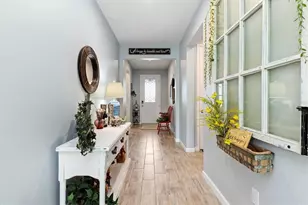 11819 Sistine Ln, Venice, FL 34293 - Photo 9