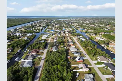 18699 Ashcroft Circle, Port Charlotte, FL 33948 - Photo 11