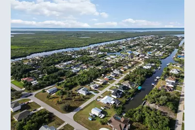 18699 Ashcroft Circle, Port Charlotte, FL 33948 - Photo 27