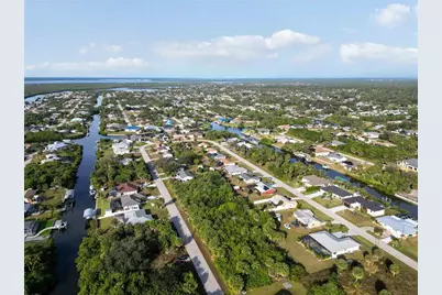 18699 Ashcroft Circle, Port Charlotte, FL 33948 - Photo 7
