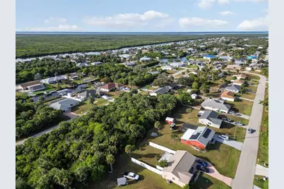 18707 Ashcroft Circle, Port Charlotte, FL 33948 - Photo 15